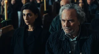 podejrzliwi wyjasnienie zakonczenia film netflix