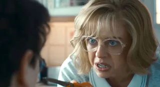 bel powley odcina sie od jk rowling poglady